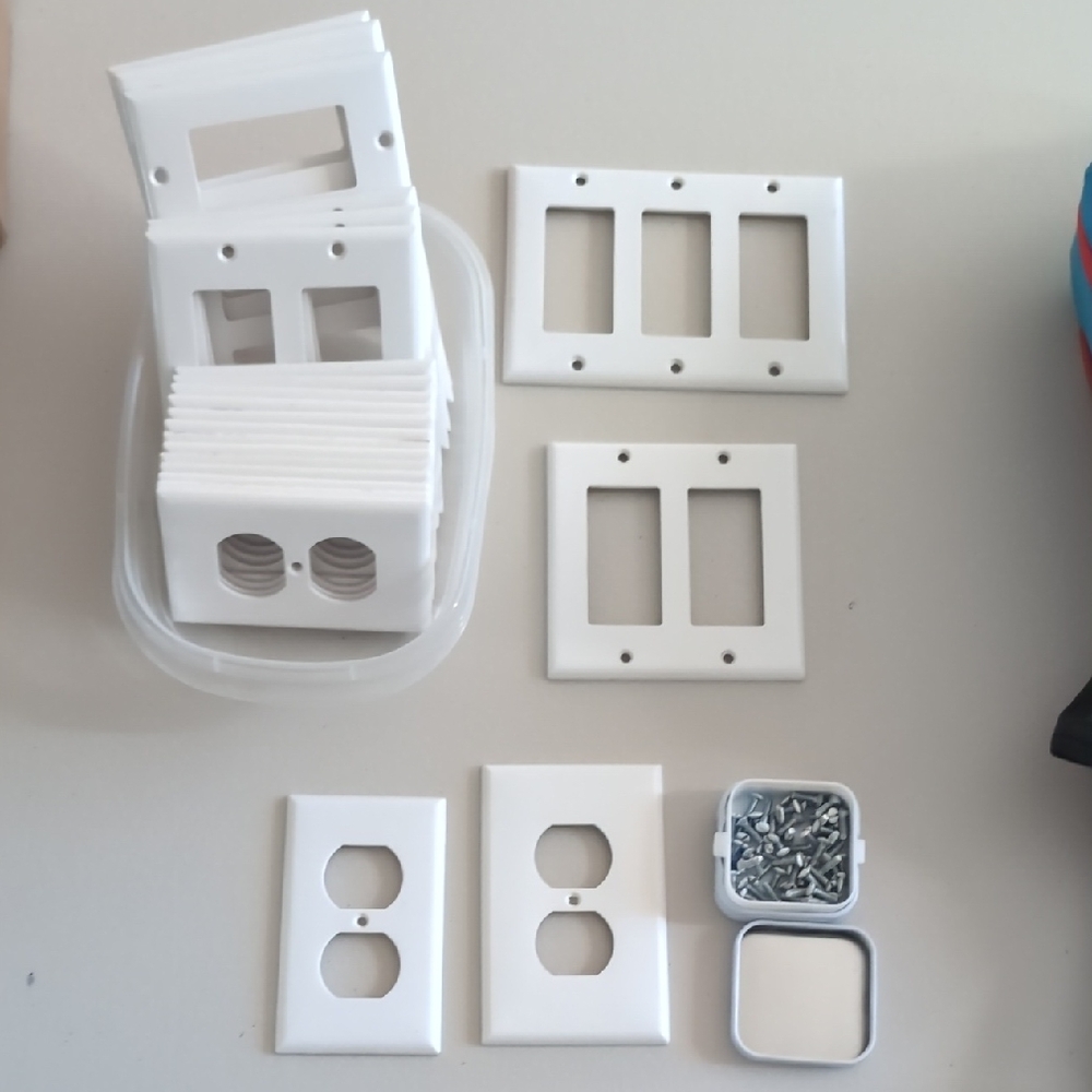White Outlet and Switch Cover Set with Screws
